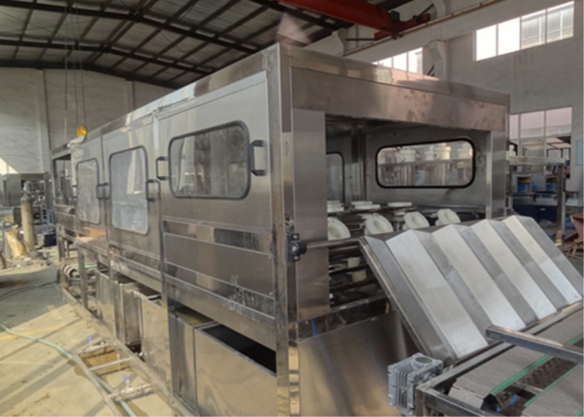PLC Touch Screen Stainless Steel 5 Gallon Water Filling Machine With Mature Technology